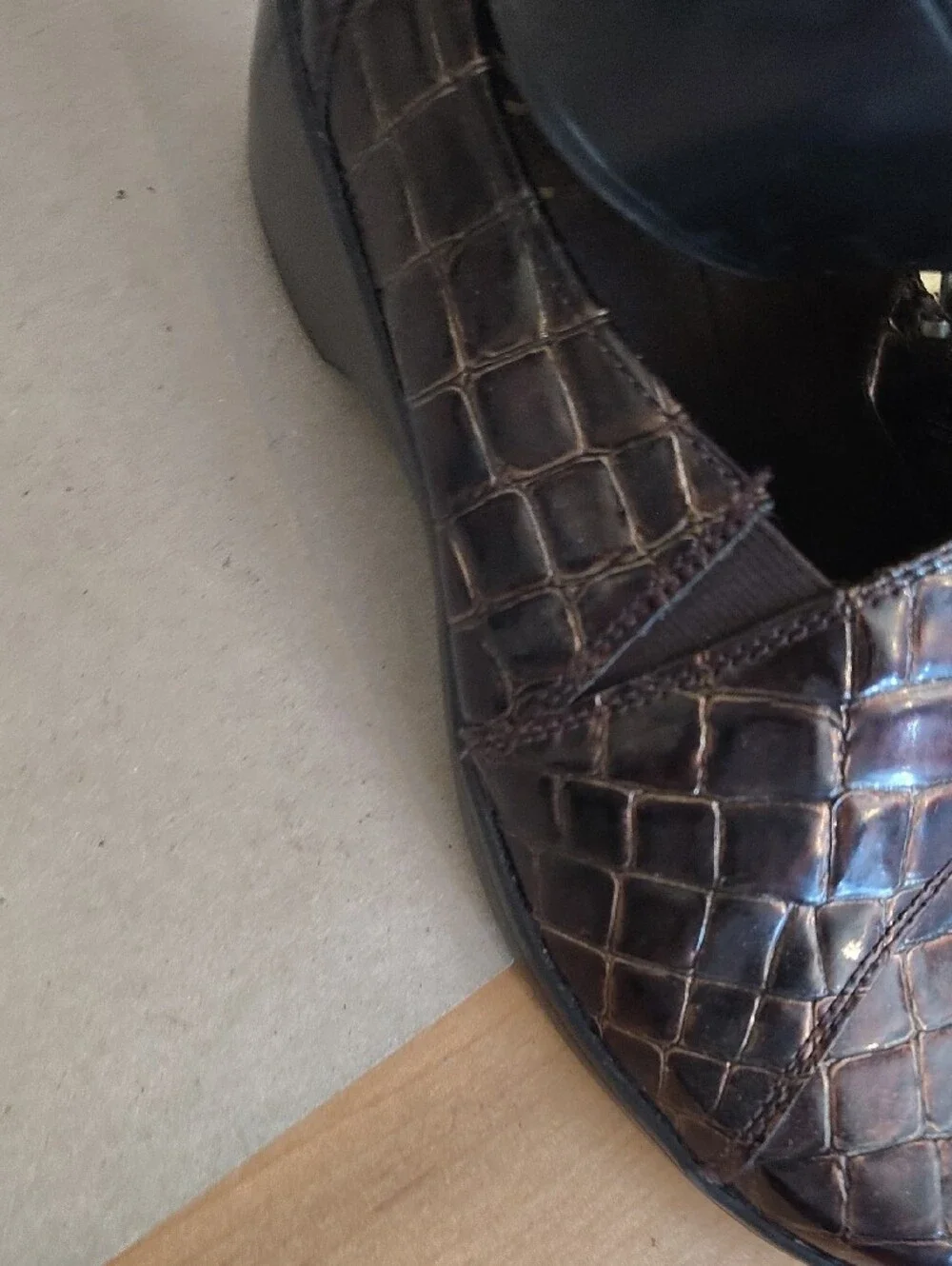 Clarks Men's Dark Brown Croc-Embossed Slip-On Loafers